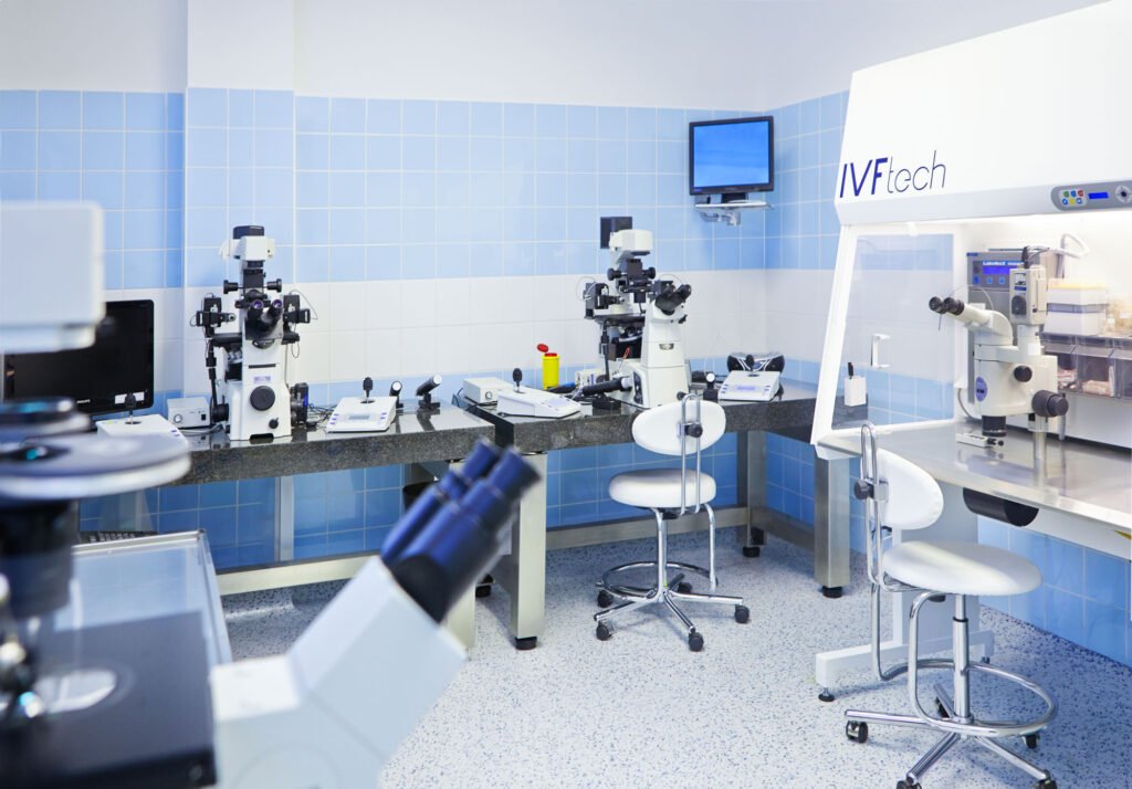 Das Labor der Unica Klinik in der Tschechischen Republik – ein hochmoderne Raum für Embryologie und Reproduktionsmedizin